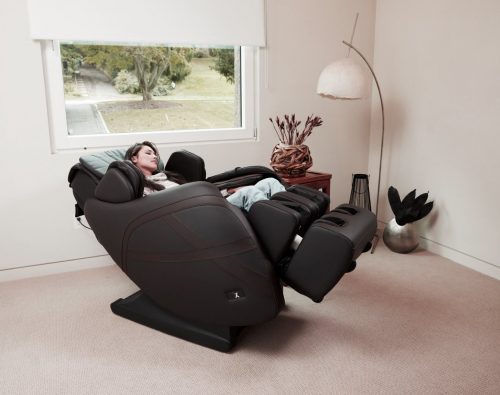 X77 massage chair in black